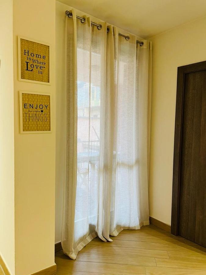 Comecasa Modern Apartment In Historical Centre Asti Luaran gambar