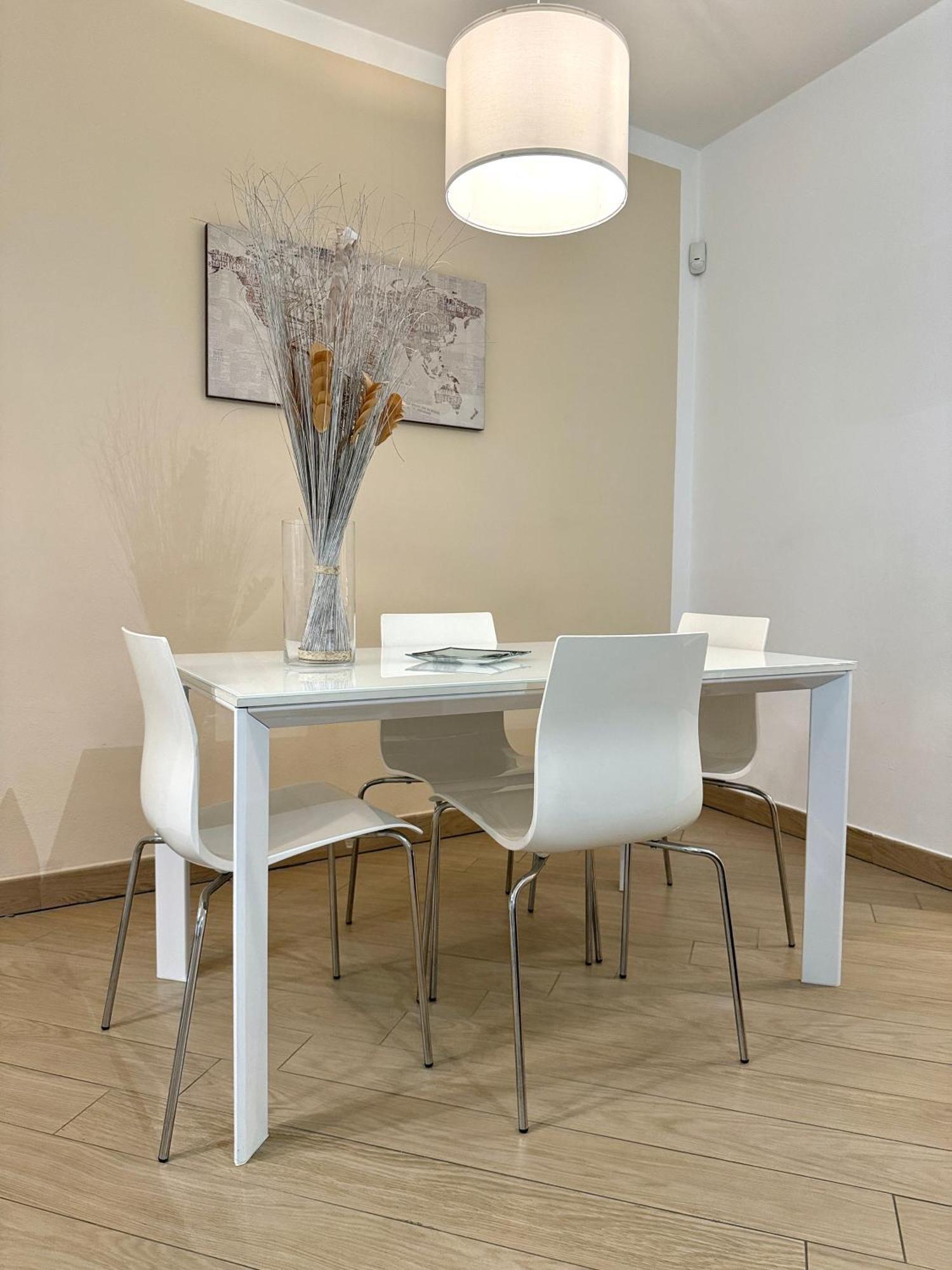 Comecasa Modern Apartment In Historical Centre Asti Luaran gambar